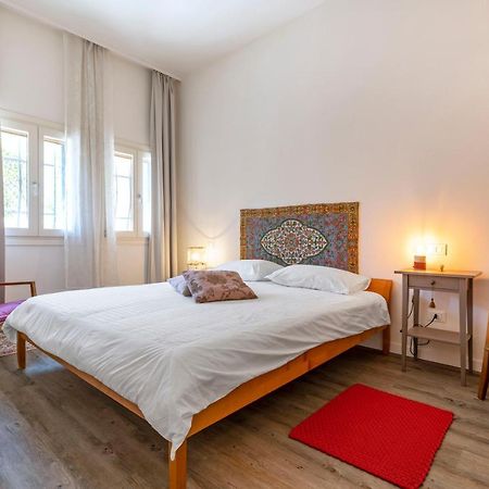 Snug Apartment With Private Courtyard M0270422677 Венеция Экстерьер фото
